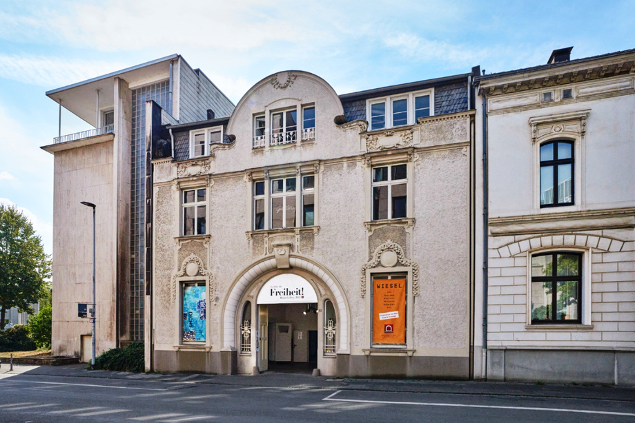 Kunsthaus Mülheim Mitte in der VILLA ARTIS mit dem privaten Kunstmuseum MMKM, Ruhr Gallery und Atelierhaus