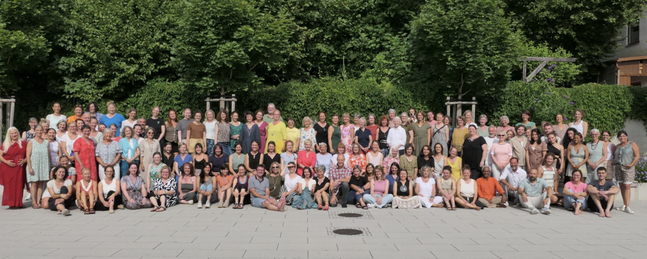 Bild der Teilnehmer:innen & Referent:innen beim Jahresseminar in Miesbach 2025