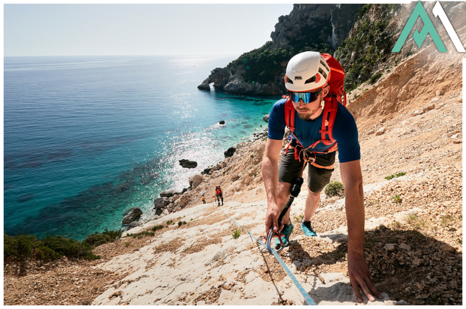 KLETTERTREKKING SELVAGGIO BLU - ORIGINALE Eine unvergleichliche Abenteuerreise entlang der wilden Küste Sardiniens mit AMICAL ALPIN