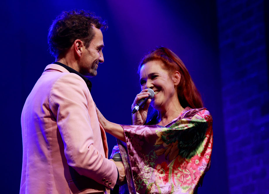 singersongwriter & voiceover Beatrice van der Poel singersongwriter & voiceover Beatrice van der Poel