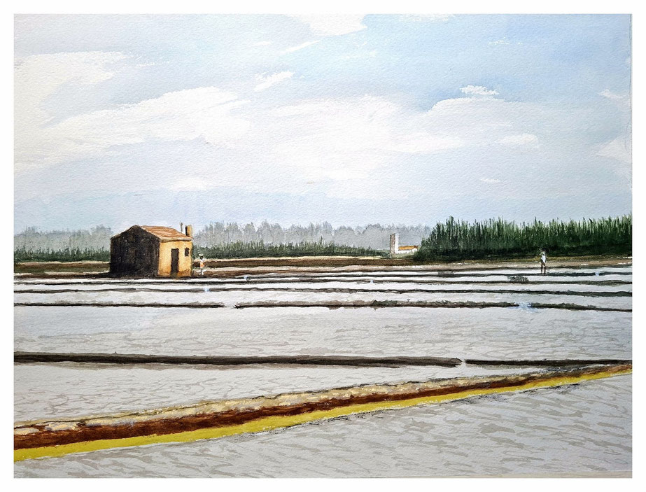 Casa solitaria junto a los campos inundados de la Albufera, con dos figuras en la distancia y vegetación al fondo bajo cielo claro.