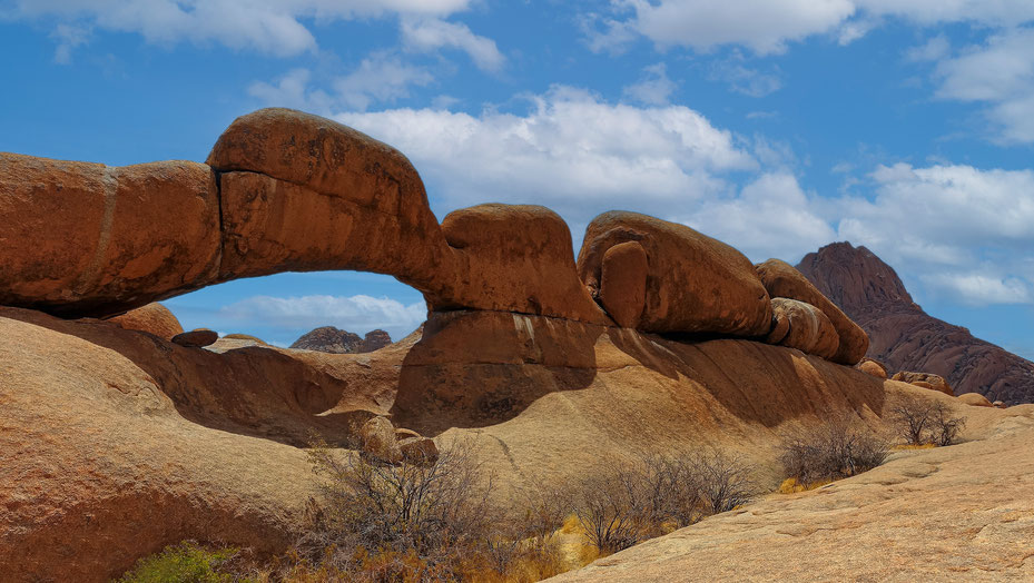 Arche namibienne, Spitzkoppe, photo non libre de droits