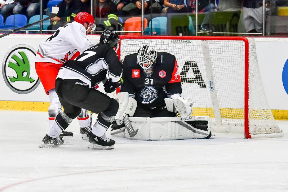 Foto: Birgit Eiblmaier // Der Goalie Niklas Treutle war der Held des Spiels.