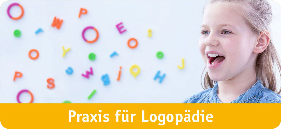 Praxis für Logopädie in Beckum, Bild mit einen Mädchen vor einer Wand mit Buchstaben