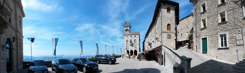 Piazza della Libertà mit Palazzo Pubblico delle Repubblica di San Marino