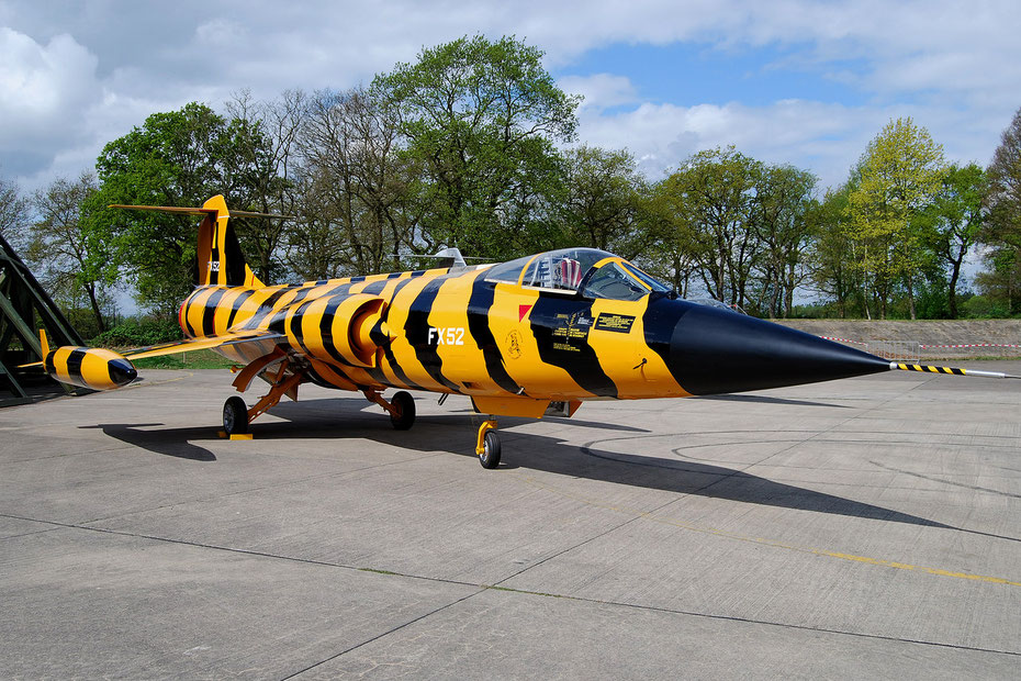 FX52 repainted in a former 31st Smaldeel "Zipper" tiger livery