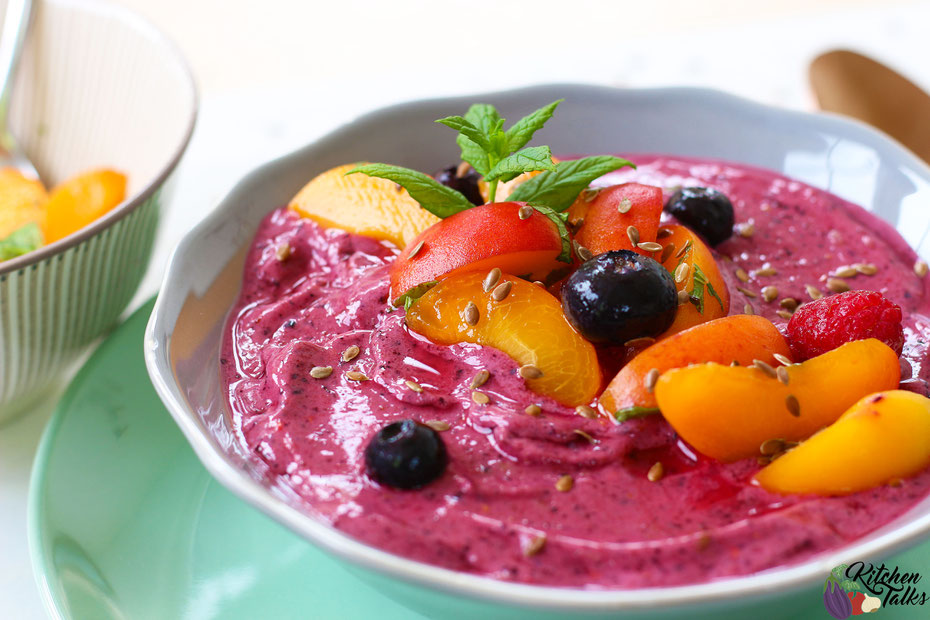 Smoothie Bowl , healthy breakfast , gesundes Frühstück , Kalorienarmes Frühstück , Abnehmen , Low Calorie , nutricious , gesunder snack , früchte