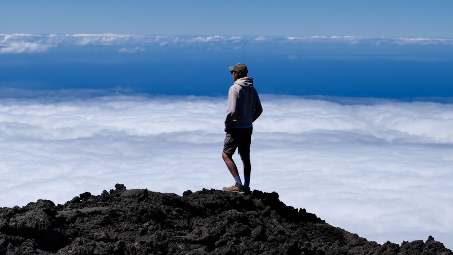 Mer de nuages au Piton de la Fournaise, La Réunion