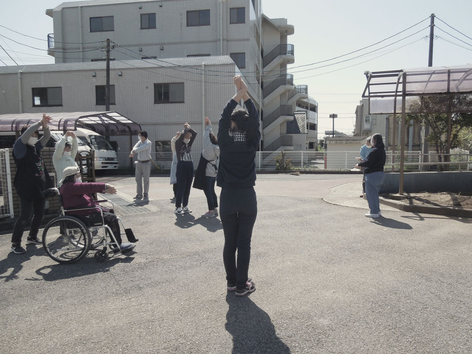 社会福祉法人オリーブの樹 ブログ ルック オリーブ！イメージ オリーブ亥鼻 福祉作業所 生活介護 日常活動 日中活動 軽い運動 体操 深呼吸 新型コロナウィルス対策 就労移行支援 就労継続支援Ａ型 就労継続支援Ｂ型 障害者サービス 千葉市中央区亥鼻　