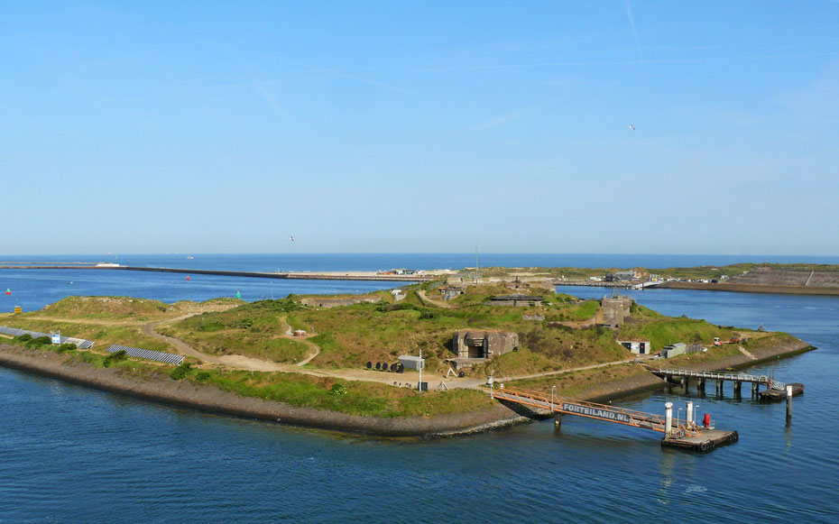 世界遺産「オランダの水利防塞線群」、エイマイデン付近の沿岸要塞 