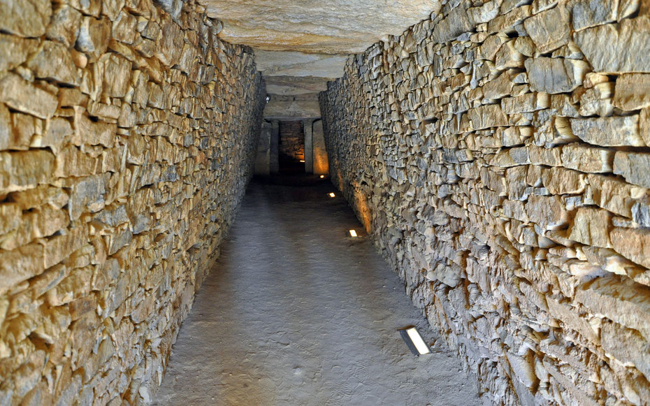 世界遺産「アンテケラのドルメン遺跡」、エル・ロメラルのトロスの羨道