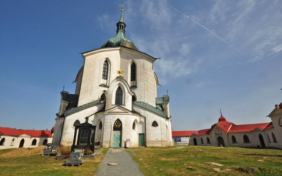 世界遺産「ゼレナー・ホラの聖ヤン・ネポムツキー巡礼教会」