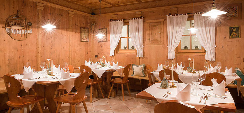 Stua Catores Restaurant Ristorante St. Ulrich Ortisei Gröden Val Gardena Gourmet Südtirol