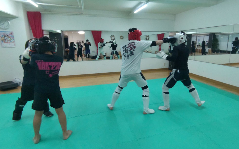 teamYAMATO奈良北支部【西大寺】では実戦練習しています。空手、拳法、柔道、格闘技経験者多数。