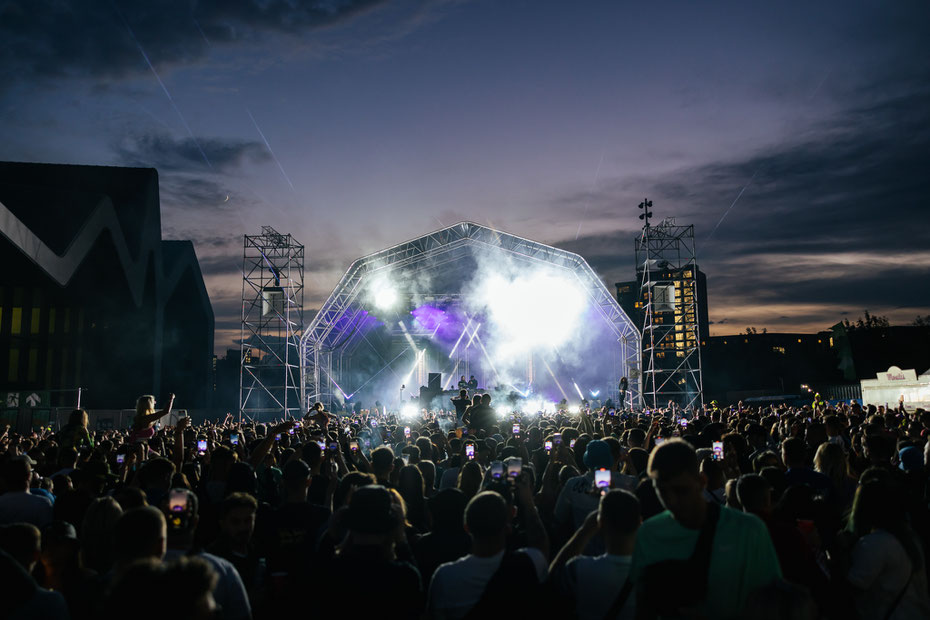 Riverside Festival (image by Tim Craig)