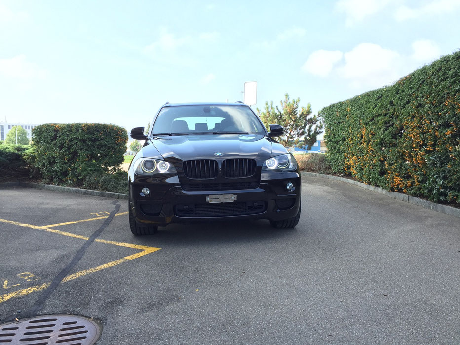 LED für BMW Angel Eyes weiss oder farbig mit FB hier an einem BMW X5 E70