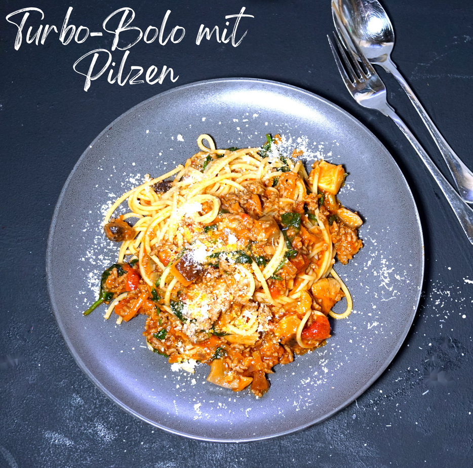 Spaghetti mit Turbo-Bolo, Pilzen und Spinat - zimtkringel - about food Spaghetti mit Turbo-Bolo, Pilzen und Spinat - zimtkringel - about food