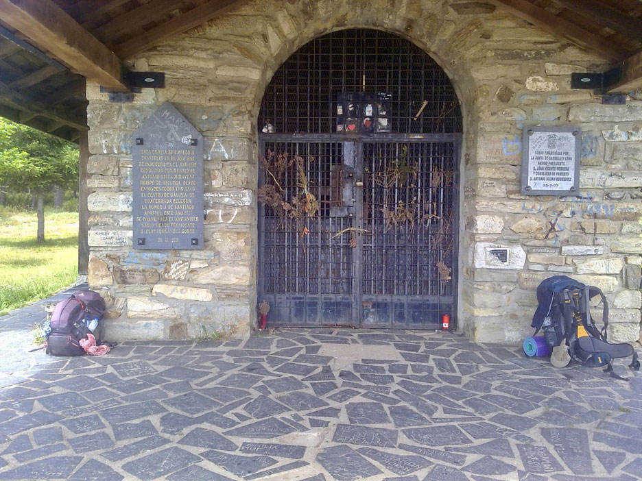 Foto: U. Melzer, Kapelle am Cruz de Ferro 2012