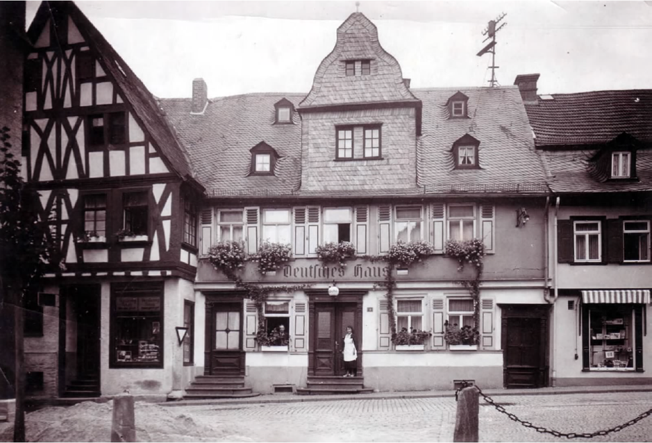 Das Deutsche Haus 1945, aufgenommen durch die Amerikanische Armee, 70th Inf. Div., Dank an Frau Berger-Hönge