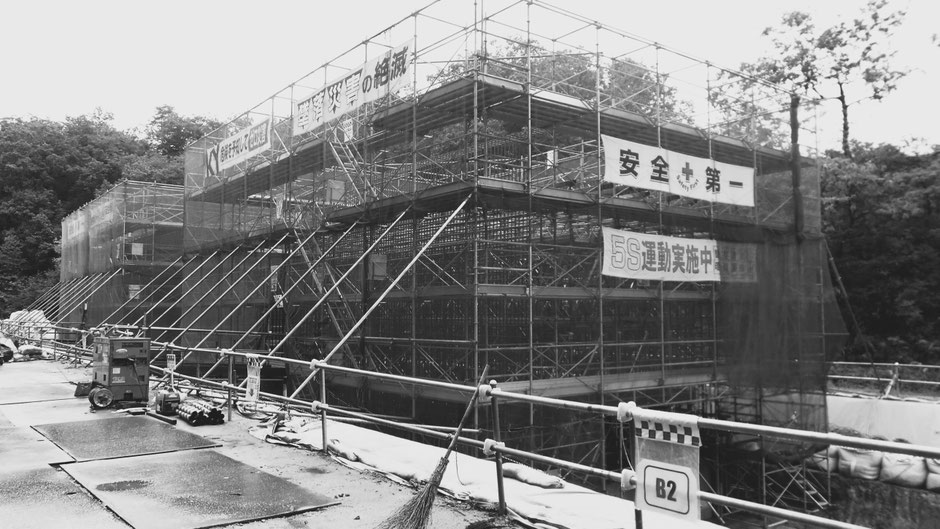 京都府内工事の函渠工施工現場写真 支保工構成と施工空間