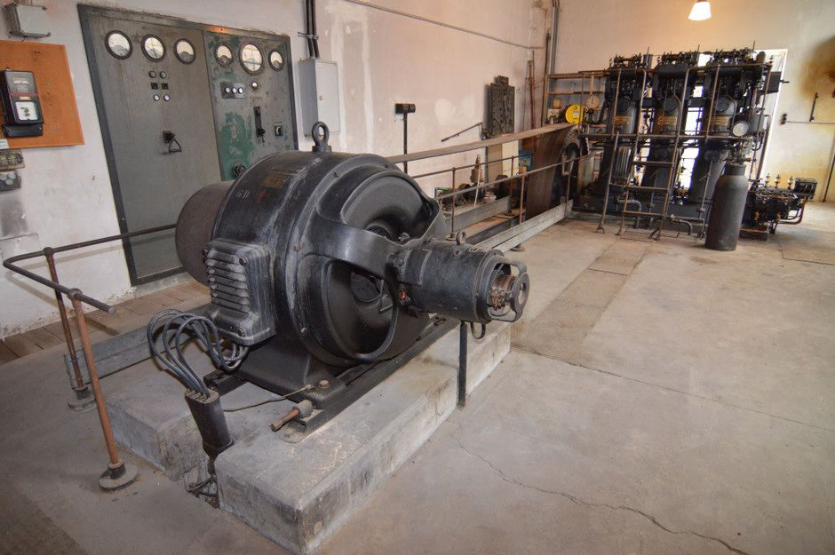 250 PS-Dreizylinder-Dieselmotor der Leobersdorfer Maschinenfabrik, Baujahr 1920 oder 1928, Guntramsdorf