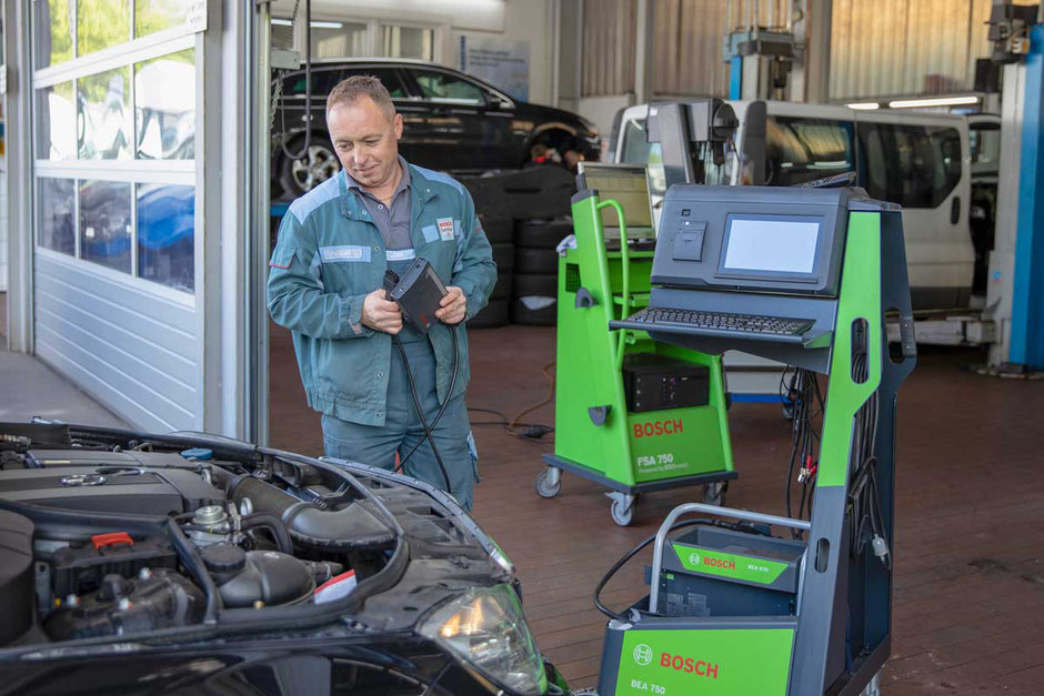 KFZ -Systemtechniker Vitali Lieder - Bosch KFZ Meisterwerkstatt in Bochum