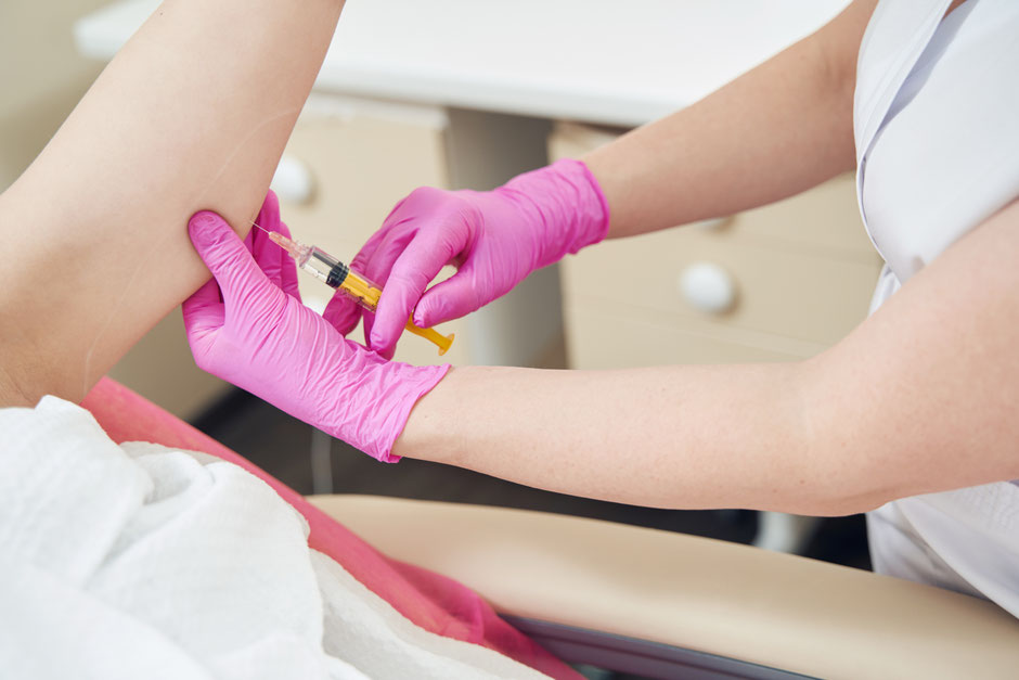 Lipolyse (Fett-weg-Spritze) – Sanft und dauerhaft Problemzonen reduzieren