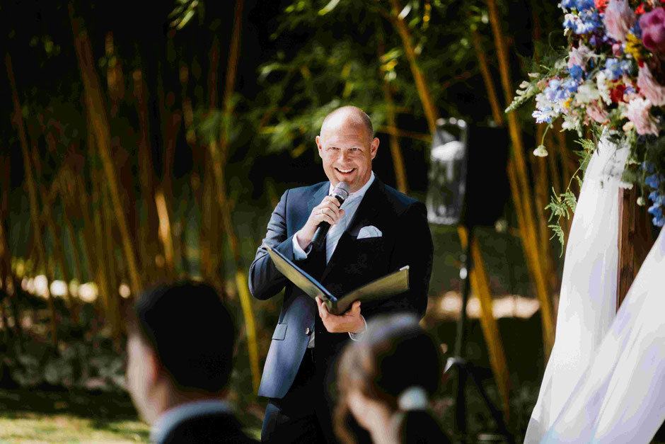 English Celebrant for WEdding Ceremony in Turkey, exclusive, luxury, premium, high end, best