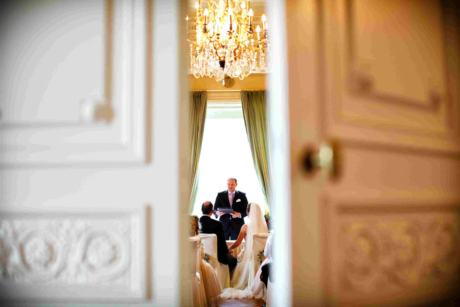 Booking Contact Inquiry Request Wedding celebrant Thomas Hoffmann, luxury, high-end premium
