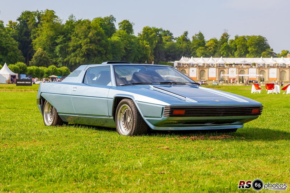 Ferrari 308 GT4 Rainbow