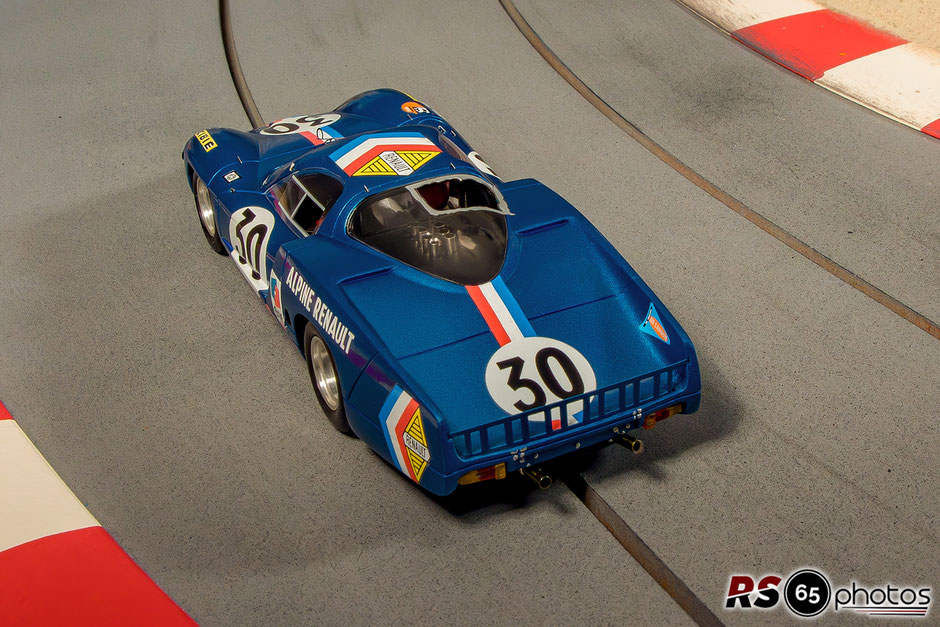 Le Mans Miniatures Alpine Renault A220 #30 - 24H LeMans 1968 - J. Vinatier (Jr) / A. de Cortanze