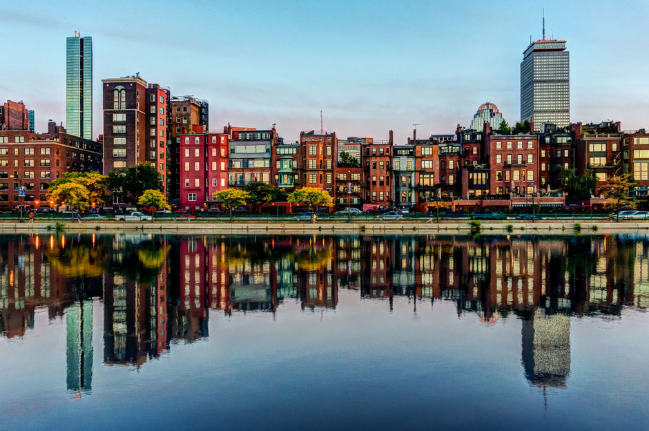 By Robbie Shade (Flickr: Boston's Back Bay) [CC BY 2.0 (http://creativecommons.org/licenses/by/2.0)], via Wikimedia Commons