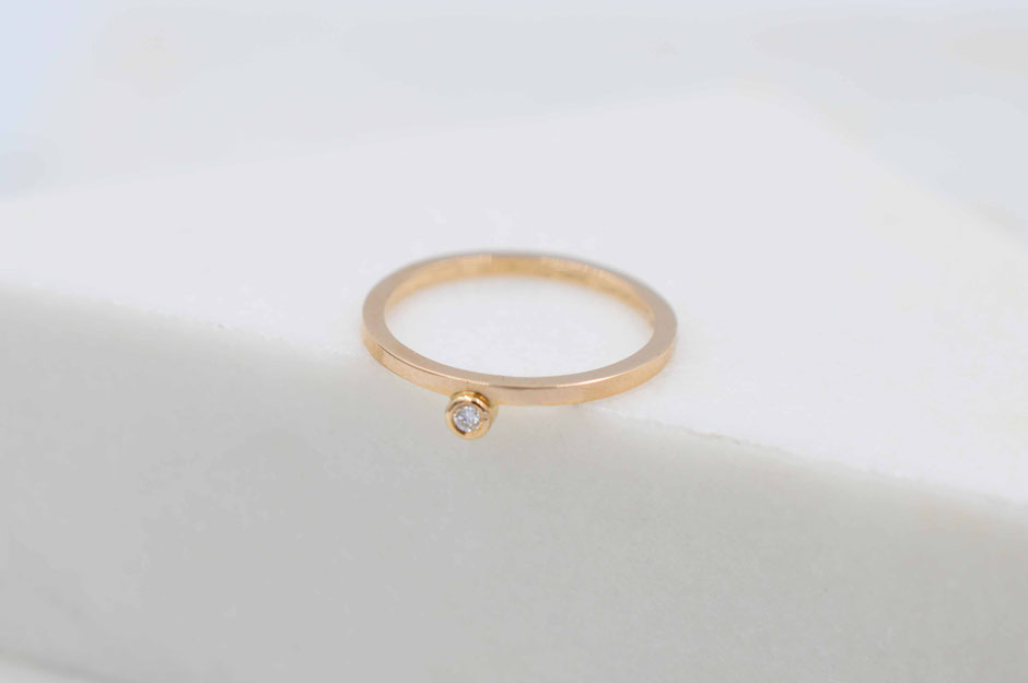 bague Minimalisten or rose 18ct sertie d'un diamant 