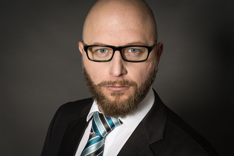 Businessportrait, Fotostudio, Porträt, Studiofotografie, Mann, Anzug