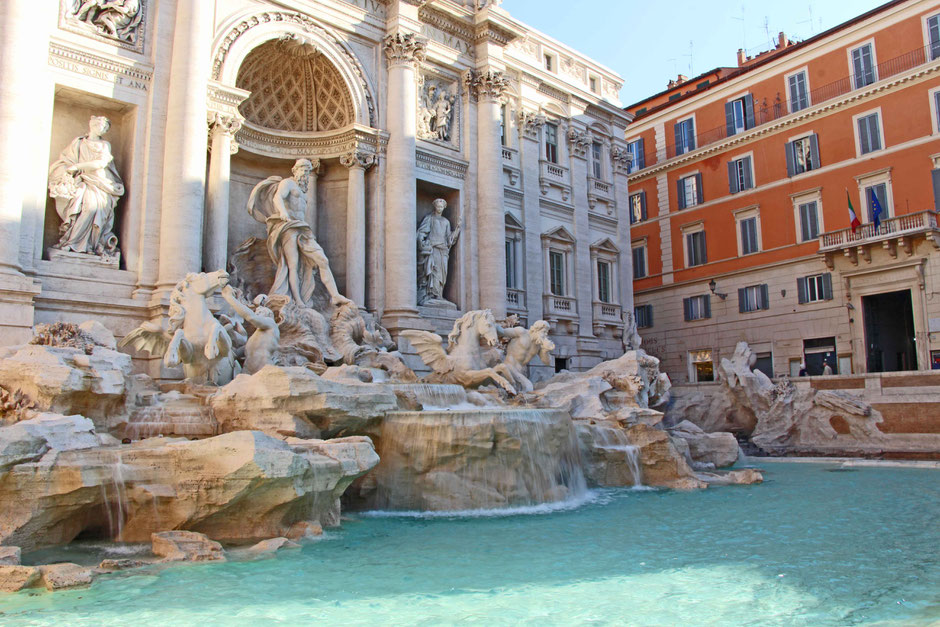 Fontana Di Trevi Rome Italy