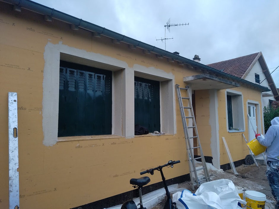 Isolation par l'extérieur des murs en fibre de bois à Ste Geneviève des bois (91)