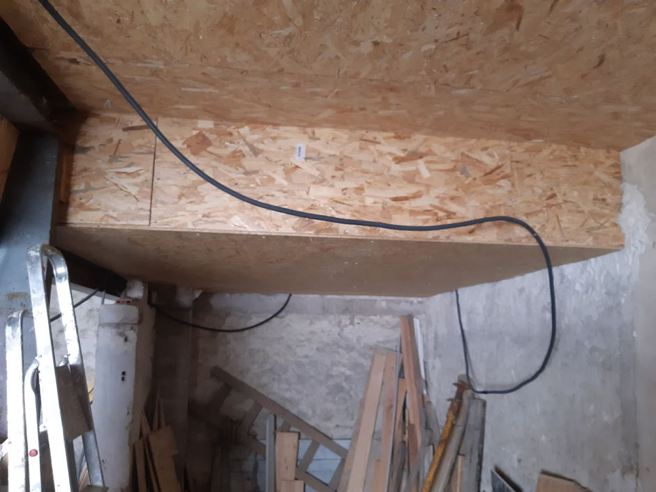 Isolation par l'intérieur du plancher en fibre de bois sur ossature finition OSB 9 mm GIRONVILLE