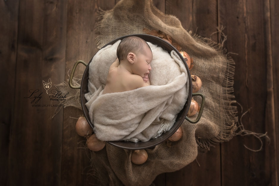 photo newborn posing artistique