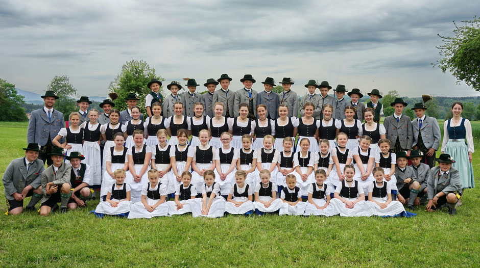 Trachtenverein Bad Aibling Foto der Kinder- und Jugendgruppe