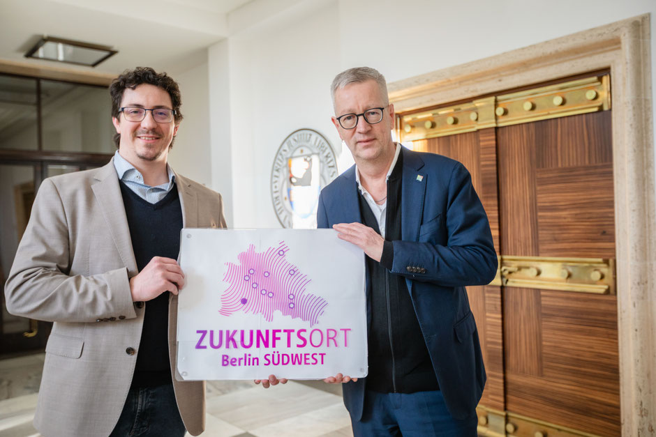v.l.n.r.: Juri Effenberg, Prof. Dr. Günter M. Ziegler  - Foto: Christian Schneider