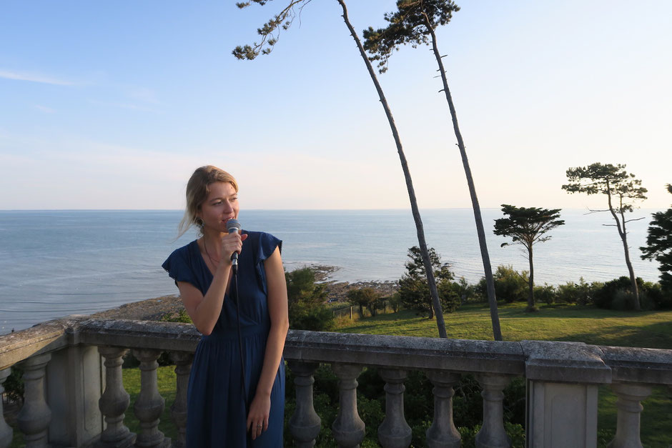 Chanteuse cérémonie laïque mariage • chanteurs musiciens • pianiste • groupe de musique • animation musicale cérémonie d'engagement • duo piano voix Ploërmel • Vannes • Lorient • Larmor-Plage • Pontivy • MORBIHAN • BRETAGNE