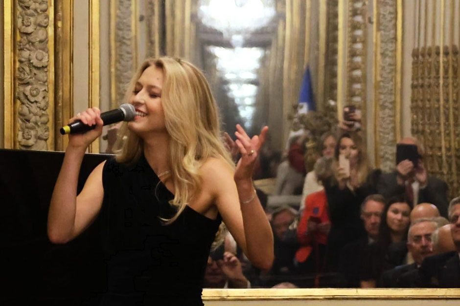 Prestation musicale live en EHPAD à L’Aigle avec répertoire de chansons françaises anciennes