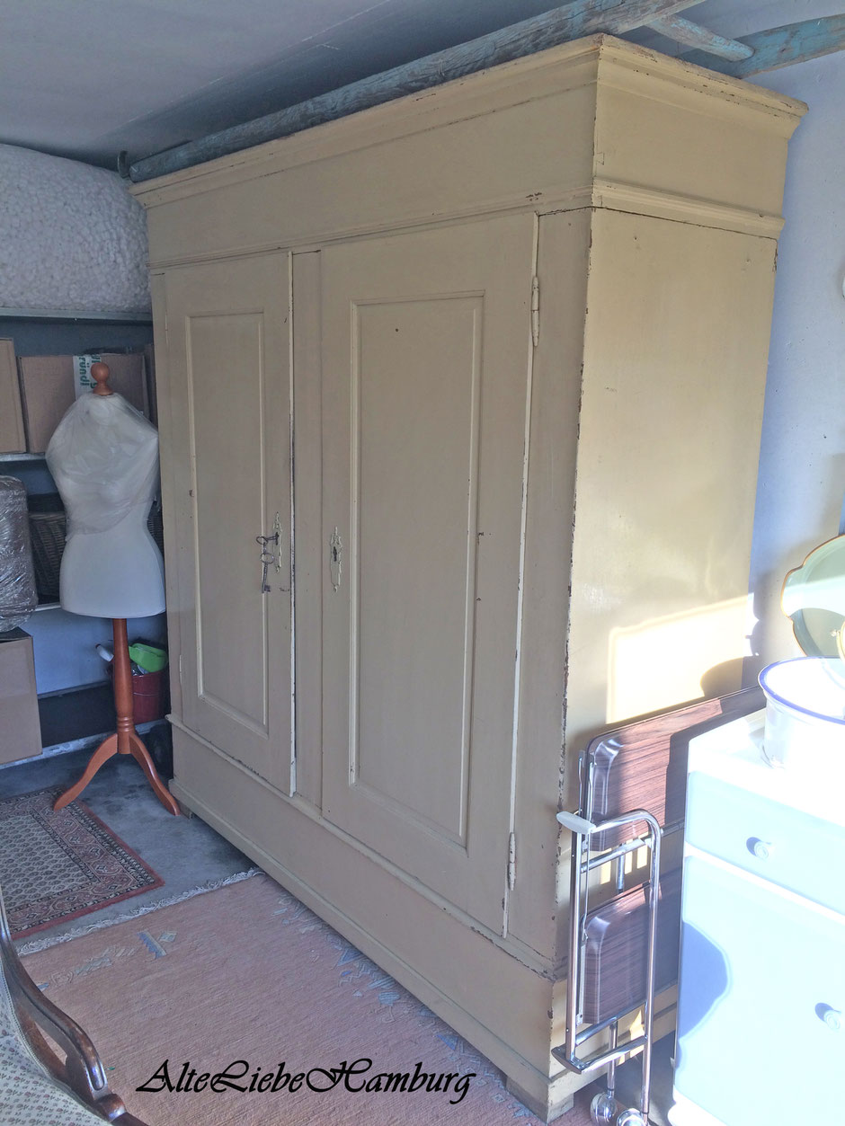 Alter Dielen Bauernschrank