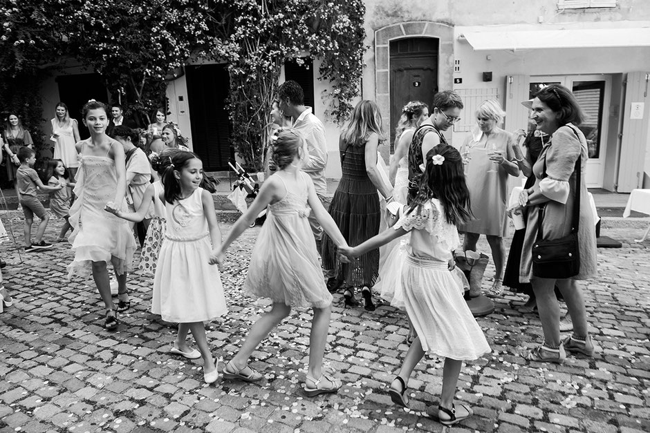 La farandole des petits Tropéziens