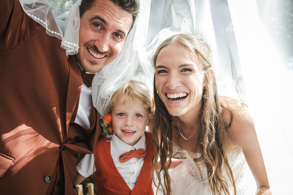 Parce qu’un mariage réussi, c’est avant tout une histoire de cœur, de rires partagés et d’âmes sur la même longueur d’onde.