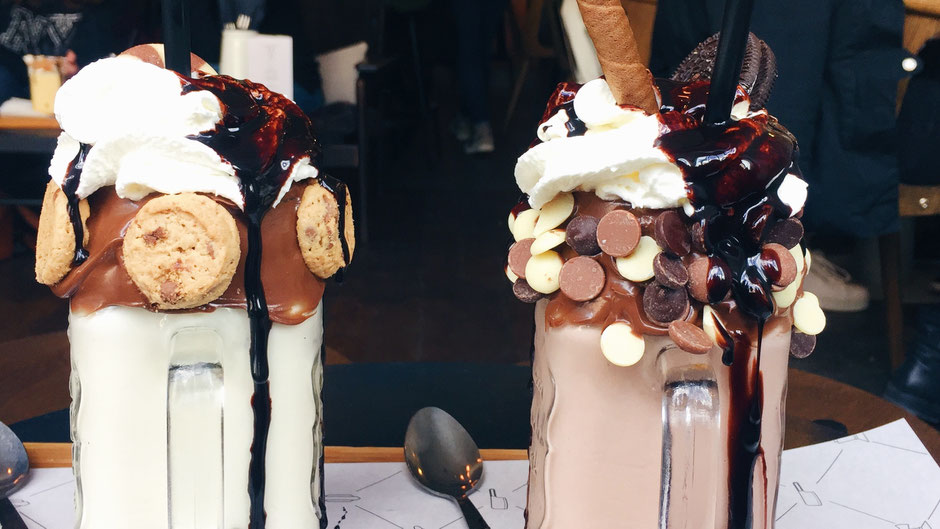 BULLS AND DOGS MILKSHAKE