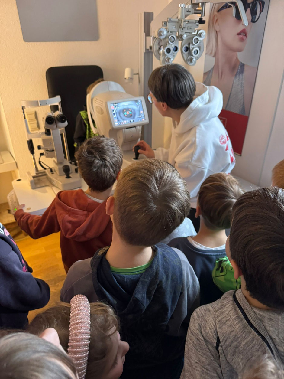 Die Augen wurden ganz genau angeschaut bei Optik Held