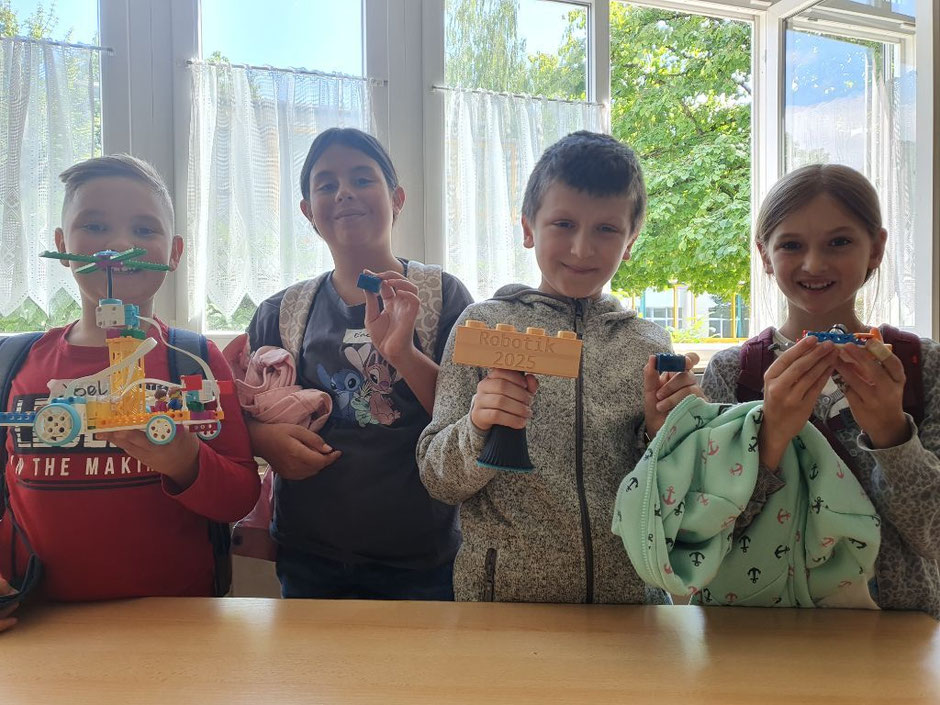 Die Teilnehmer gewannen einen Lego-Pokal