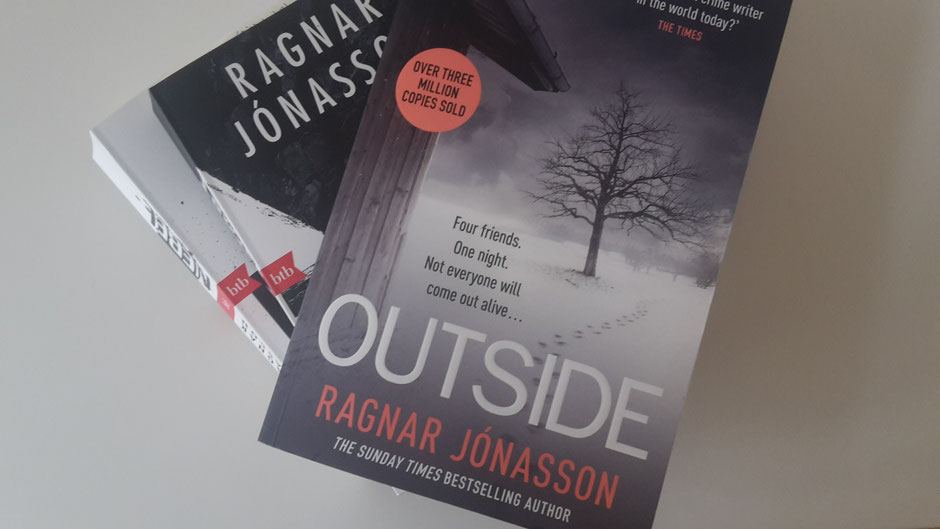 Stapel mit Büchern von Islands Krimi-Autor Ragnar Jónasson. Bild von DIG.