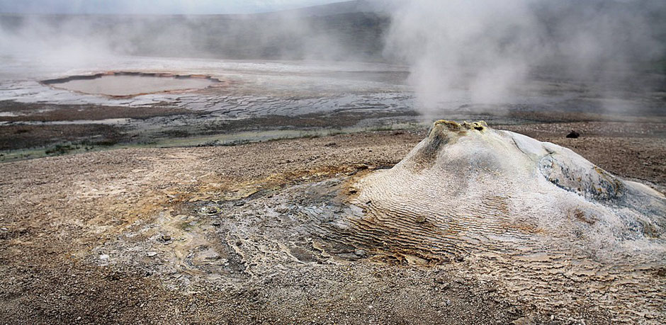 Solfatares, ou marmites de boue  (Islande)